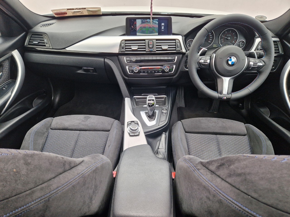 2013 BMW 3 Series - image 29