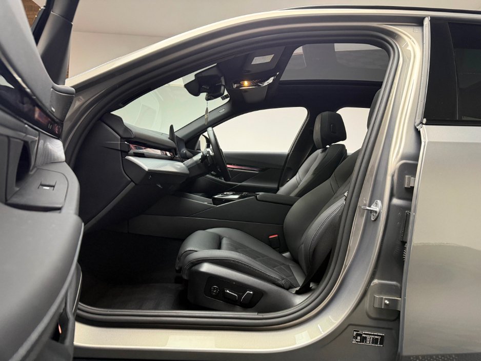 2025 BMW 5 Series 530E M SPORT €67,990