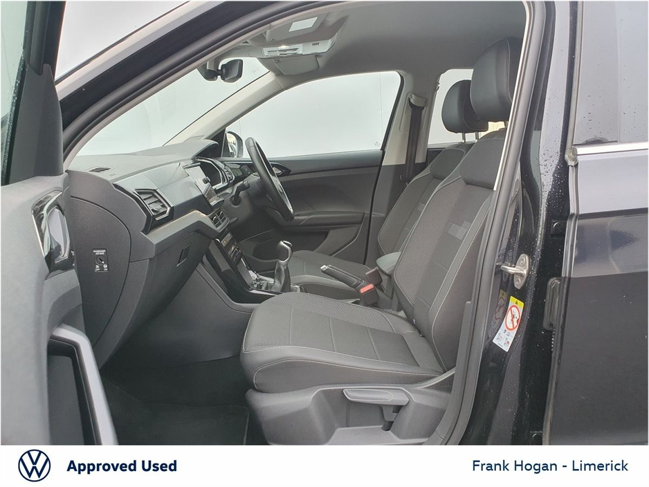 2023 Volkswagen T-Cross - image 4