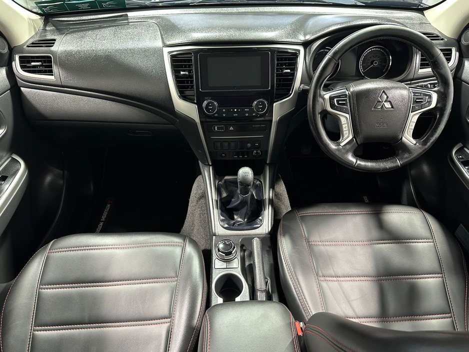 2020 Mitsubishi L200 - image 9