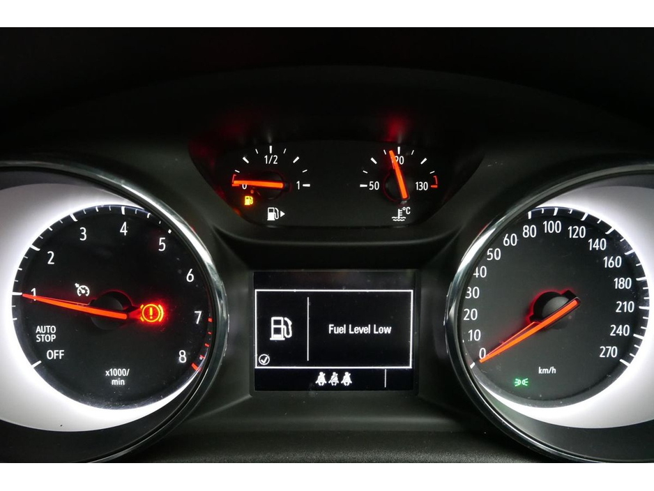 2018 Opel Astra - image 18