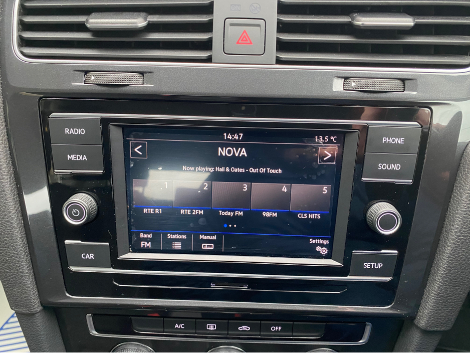 2019 Volkswagen Golf - image 16