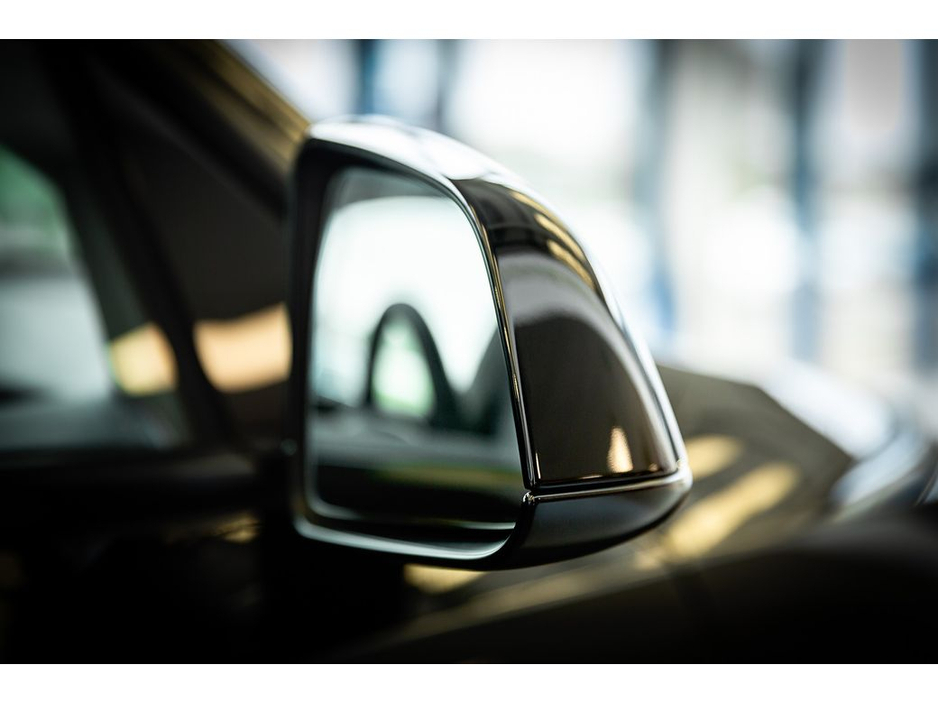 2022 Tesla Model Y - image 34