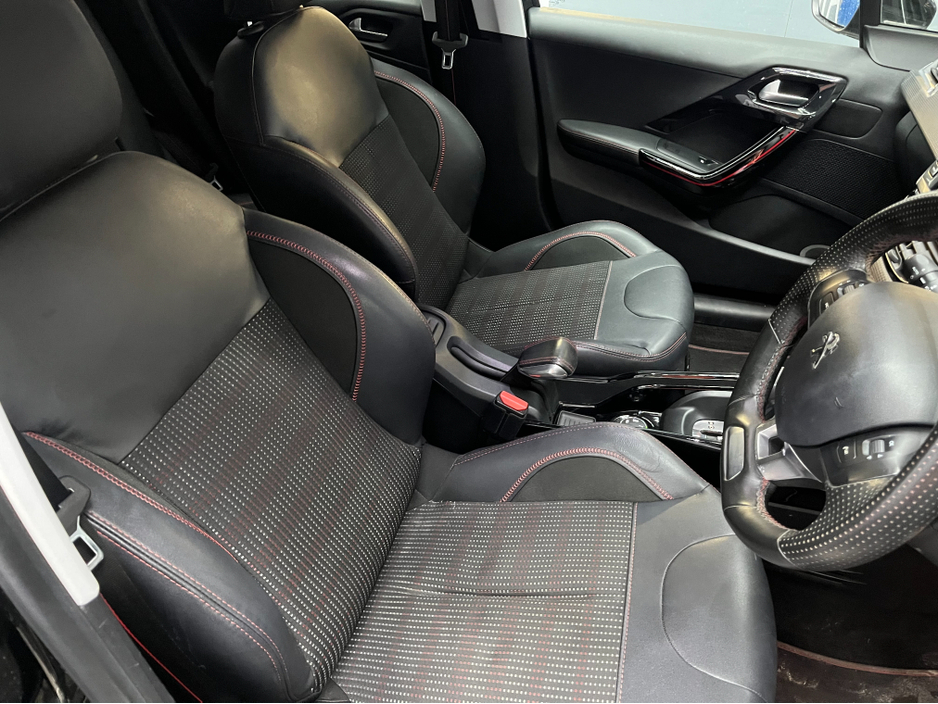 2018 Peugeot 2008 - image 11