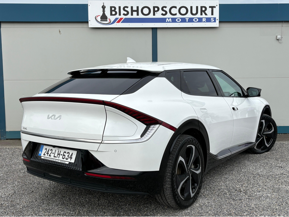 2024 Kia EV6 - image 6
