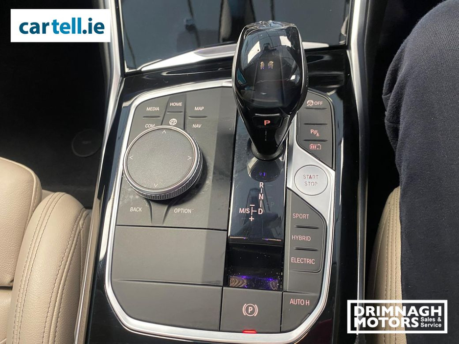 2020 BMW 3 Series - image 16