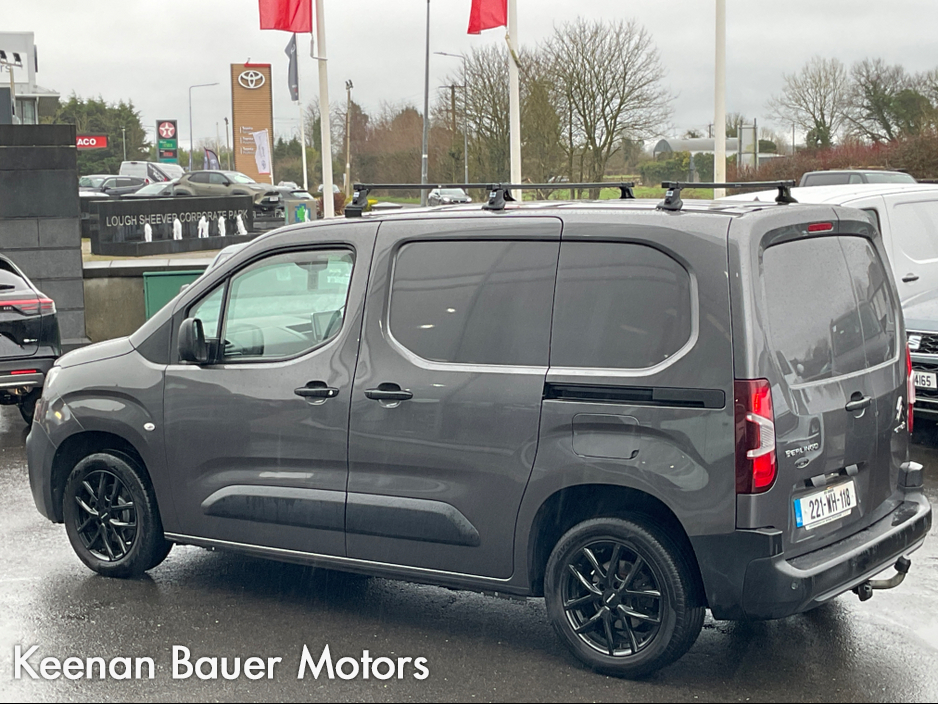 2022 Citroen Berlingo - image 4