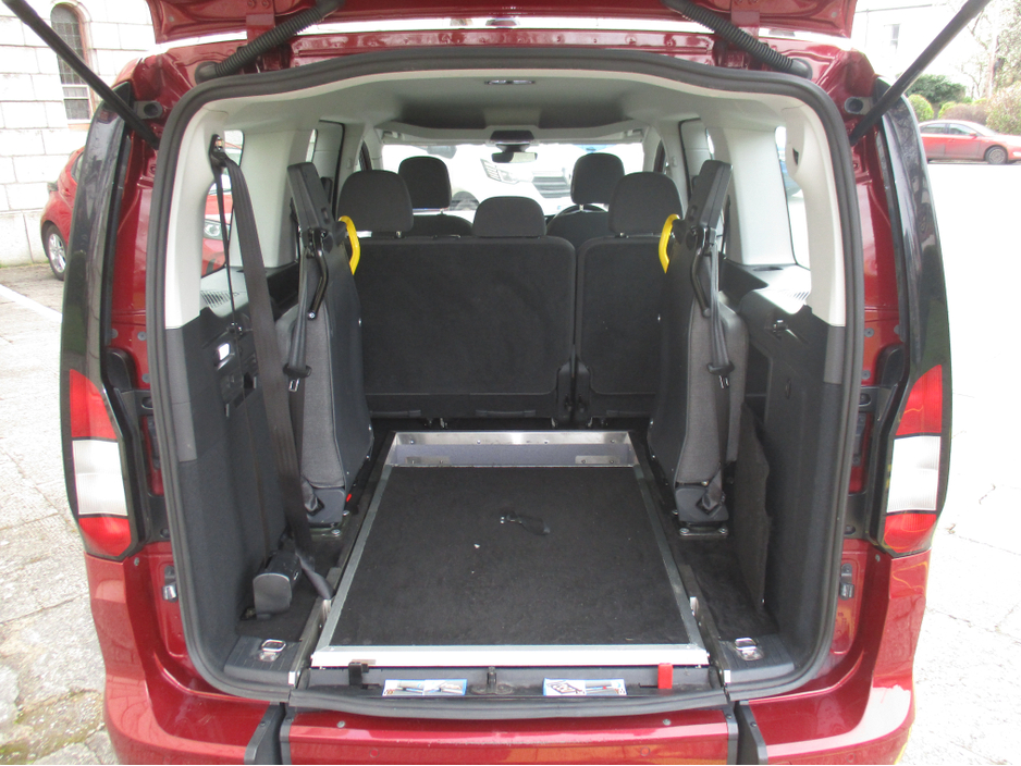 2023 Ford Tourneo Connect - image 6