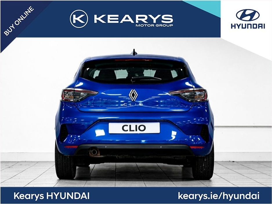 2025 Renault Clio - image 2