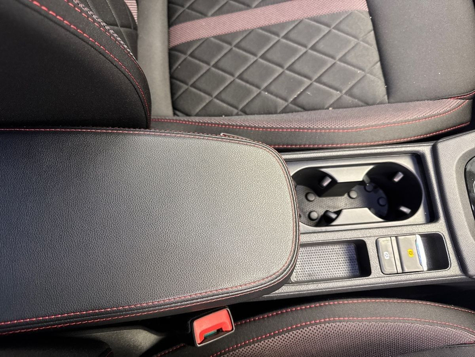 2022 Skoda Octavia - image 15