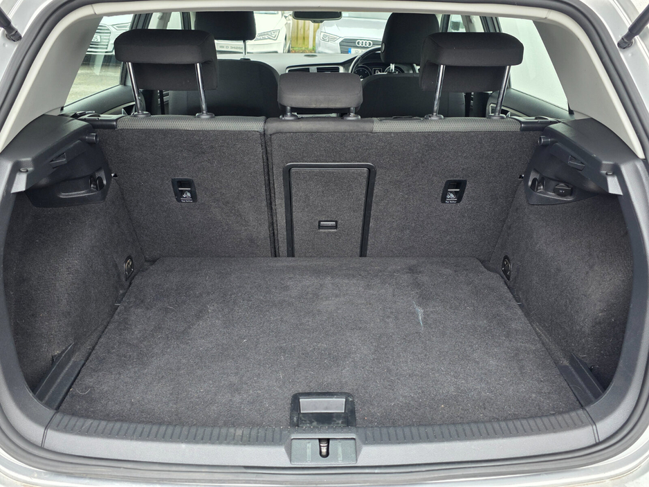 2015 Volkswagen Golf - image 12