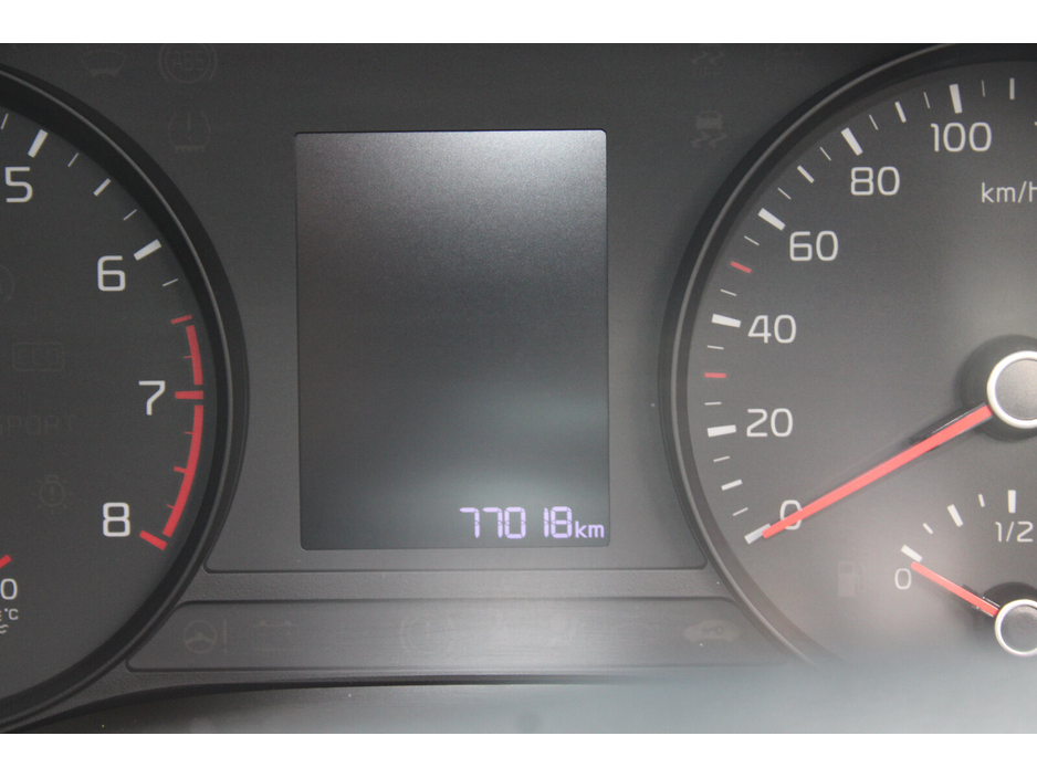 2023 Kia Stonic - image 15