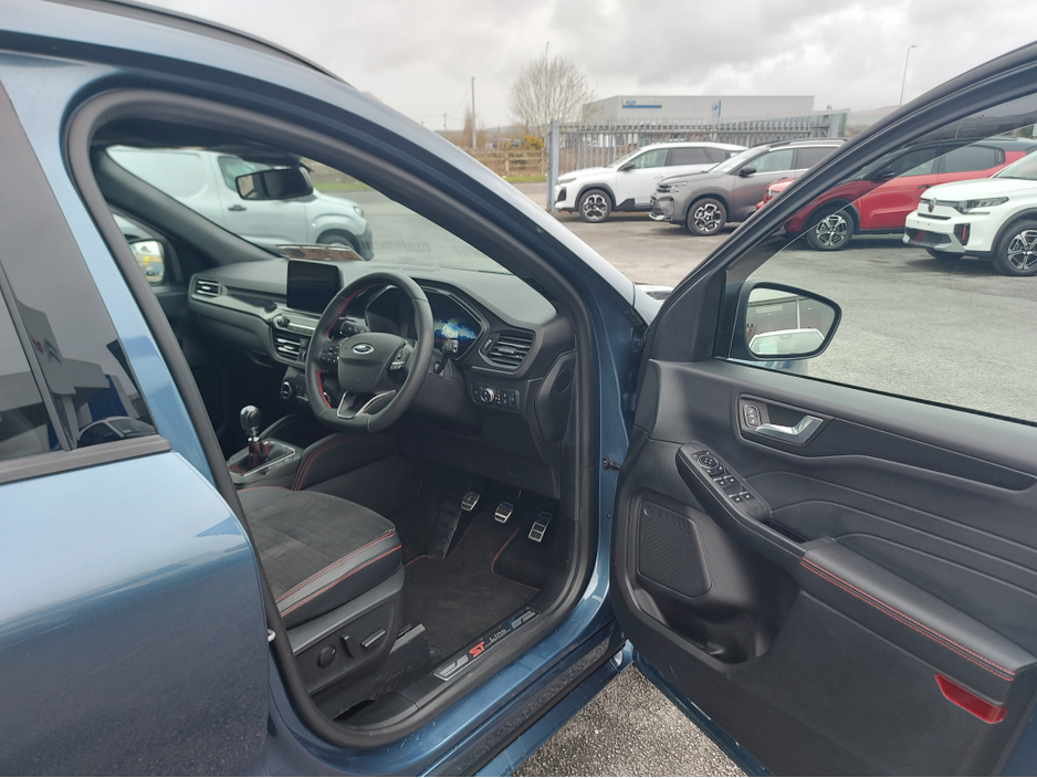 2022 Ford Kuga - image 19