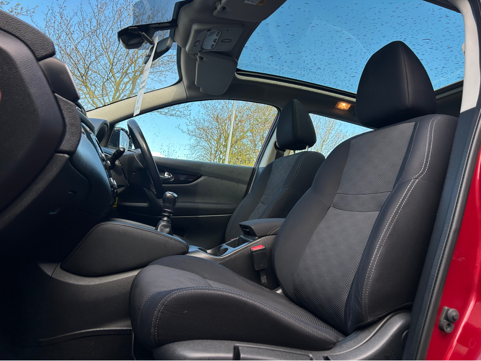 2016 Nissan Qashqai - image 9