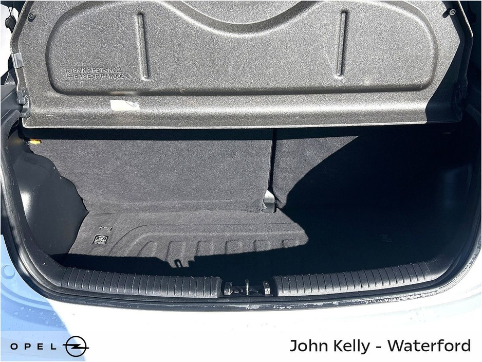 2018 Hyundai i10 - image 12