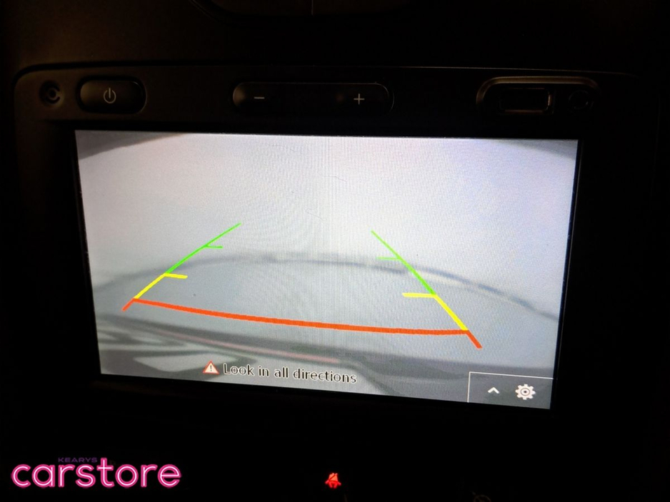 2016 Dacia Duster - image 19