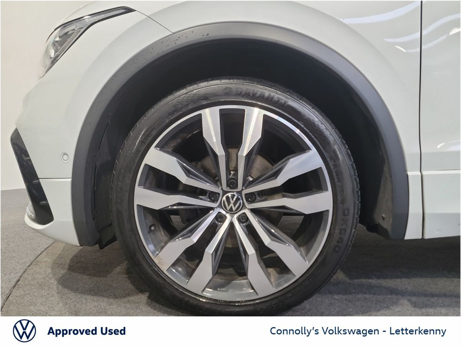 2021 Volkswagen Tiguan - image 8