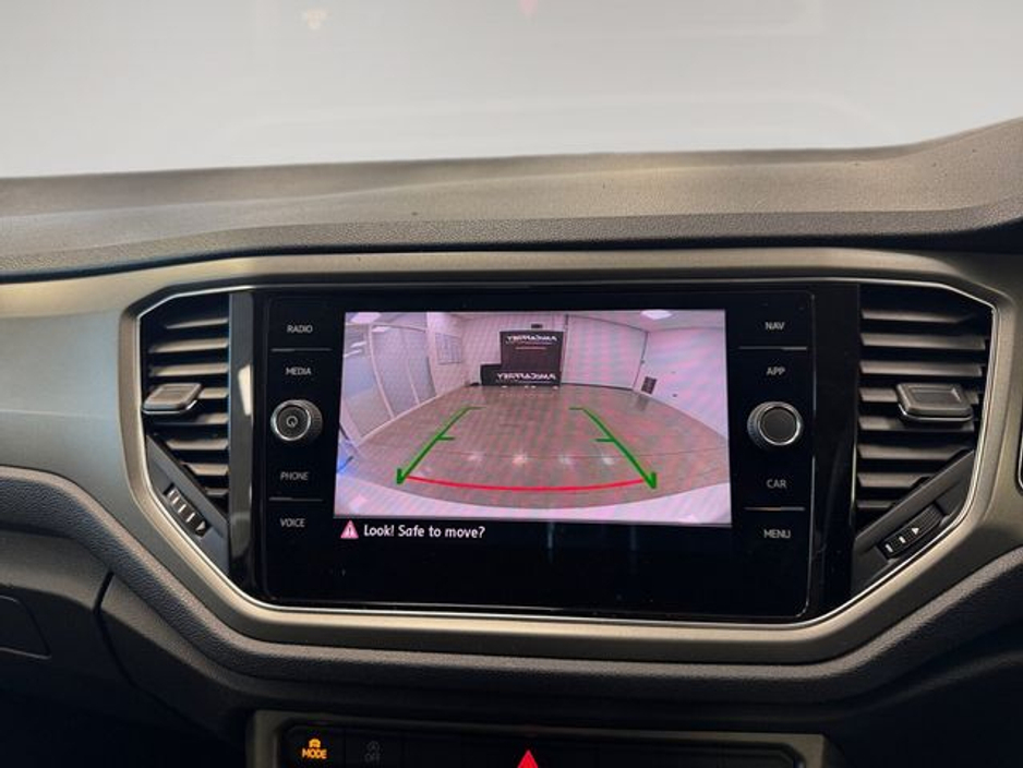 2020 Volkswagen T-Roc - image 14