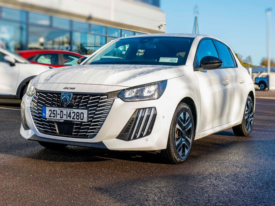 2025 Peugeot 208 - image 18