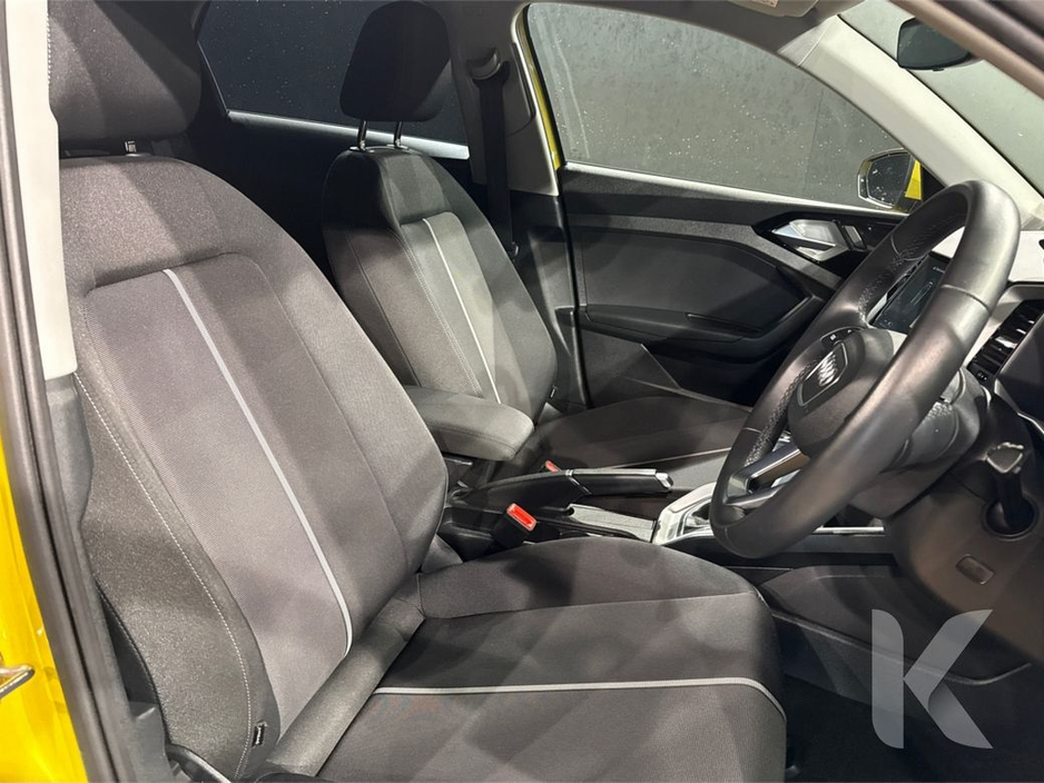 2022 Audi A1 - image 14