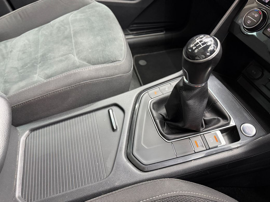 2019 Volkswagen Tiguan - image 27