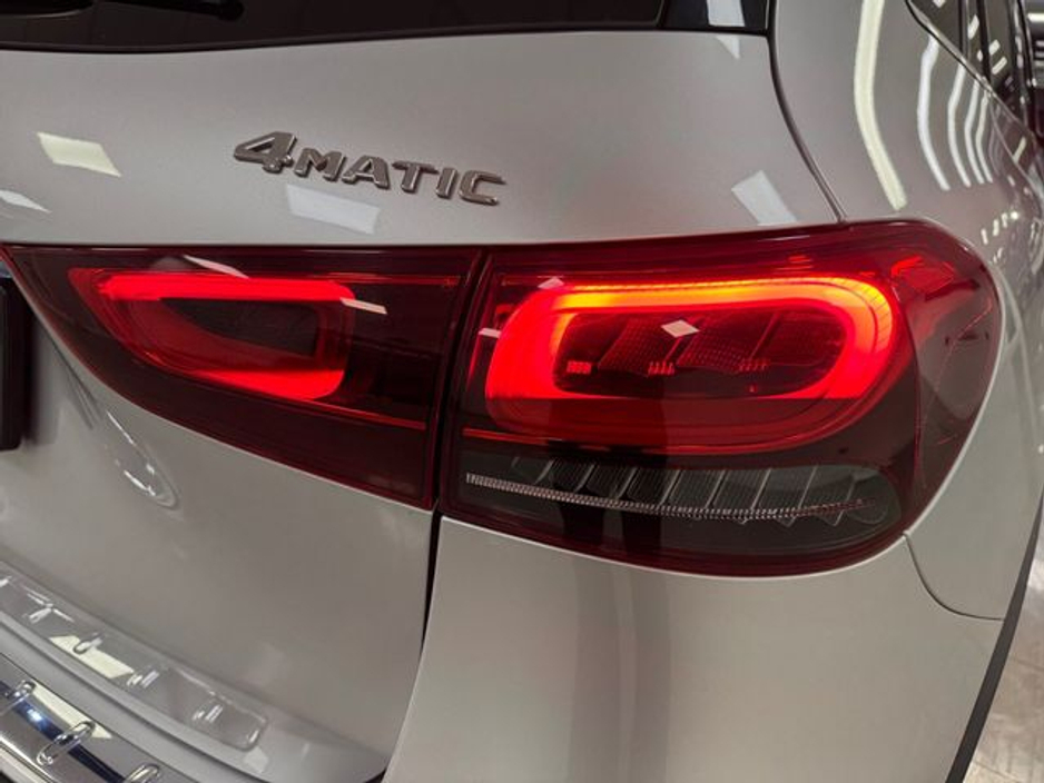 2021 Mercedes-Benz GLA Class - image 20