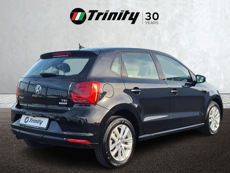 2016 Volkswagen Polo - image 3