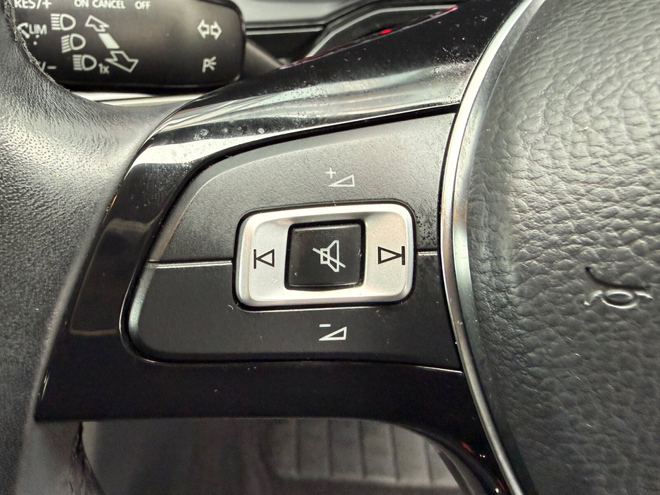 2018 Volkswagen Polo - image 15