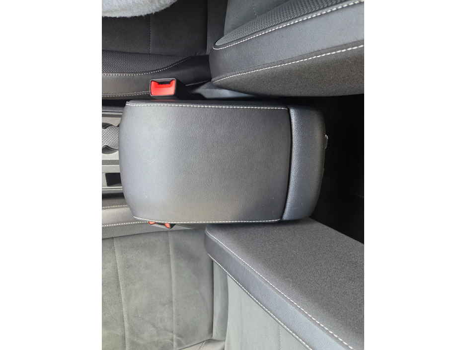 2023 Volkswagen T-Roc - image 24