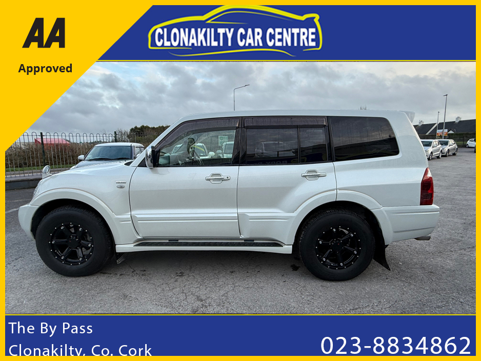 2006 Mitsubishi Pajero - image 9