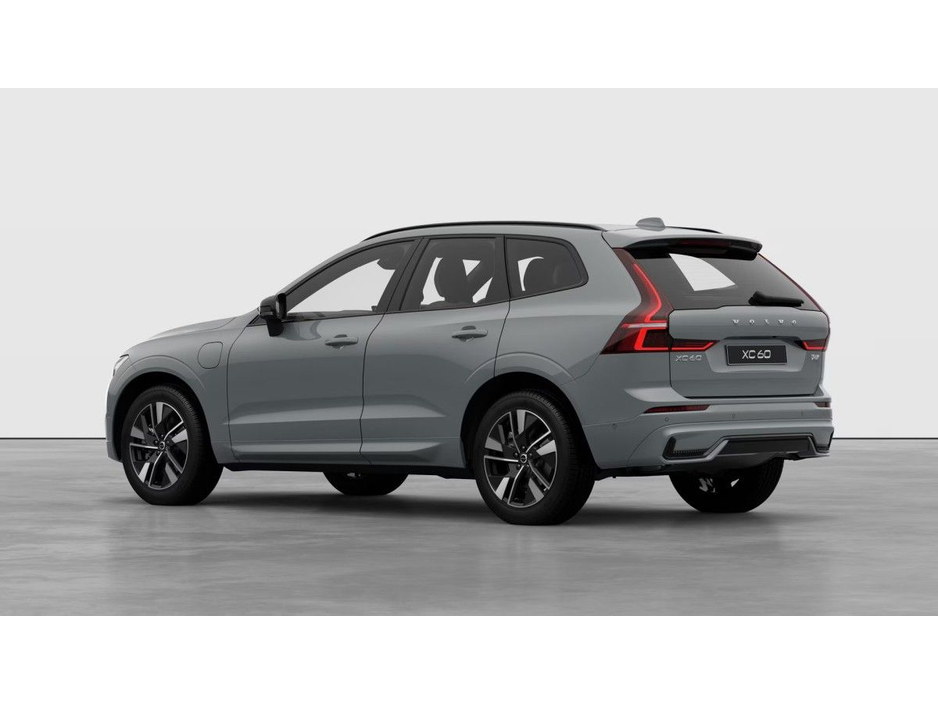 2026 Volvo XC60 - image 6
