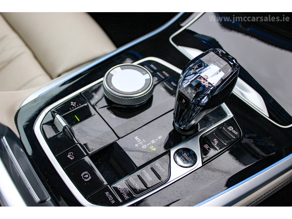 2021 BMW X5 - image 22