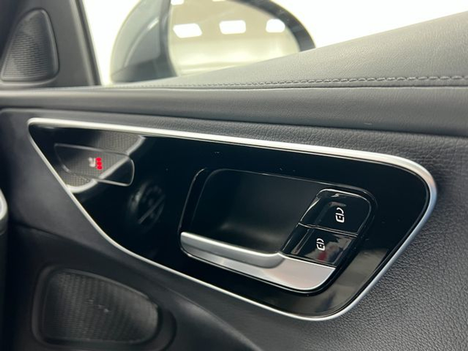 2022 Mercedes-Benz C Class - image 28