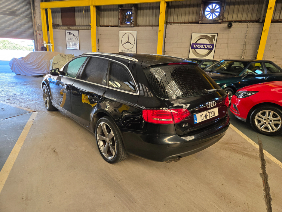 2010 Audi A4 - image 4