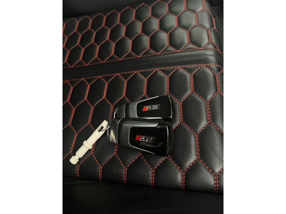 2021 Audi RS4 - image 25