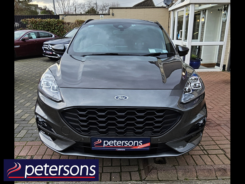 2020 Ford Kuga - image 3