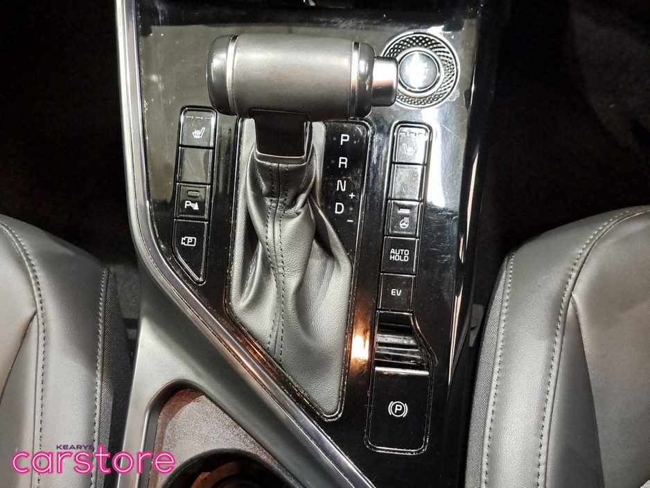 2023 Kia Niro - image 16