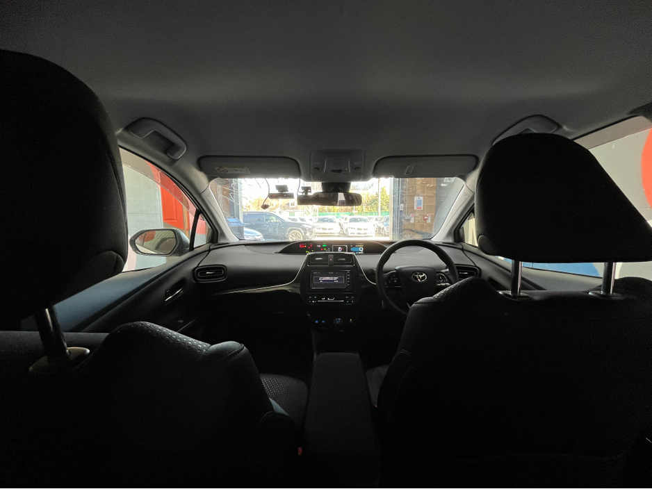 2022 Toyota Prius - image 14