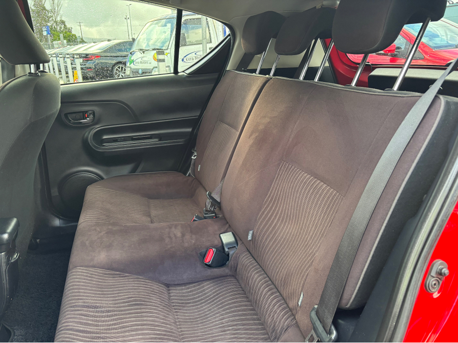 2015 Toyota Aqua 1.5 DAA-NHP10 5DR AUTO €8,250