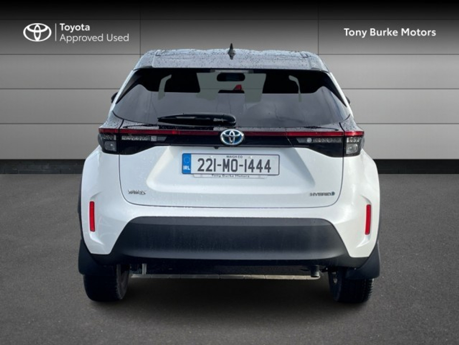 2022 Toyota Yaris Cross LunaSport - BiTone - 1.5 Hybrid - Automatic - 1 Owner &ndash; Full TOYOTA Service History // Remote Central Locking // Front Electric Windows // Rear Electric Windows // Electric Mirrors // Apple Carp €26,899