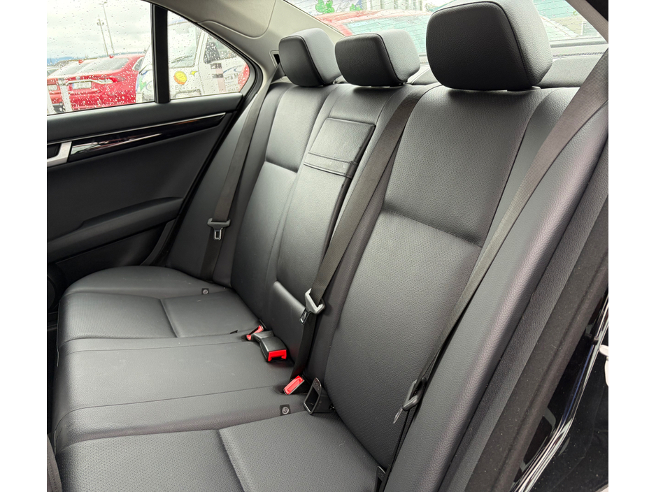 2014 Mercedes-Benz C Class - image 9