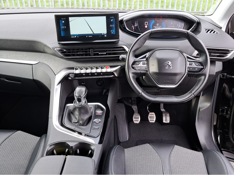 2022 Peugeot 3008 - image 16