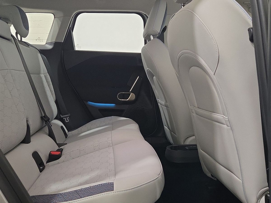 2025 MINI Aceman - image 11