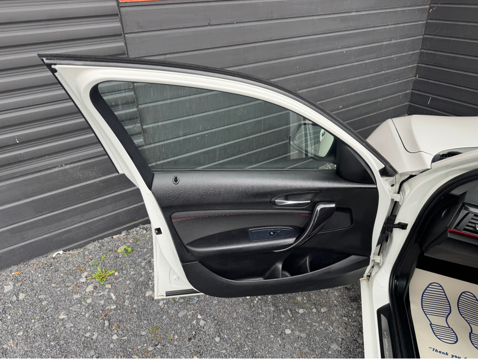 2014 BMW 1 Series - image 16