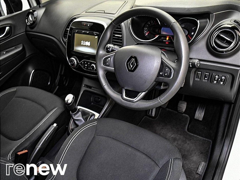 2019 Renault Captur - image 6