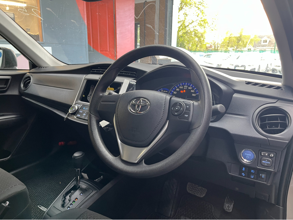 2025 Toyota Corolla - image 8