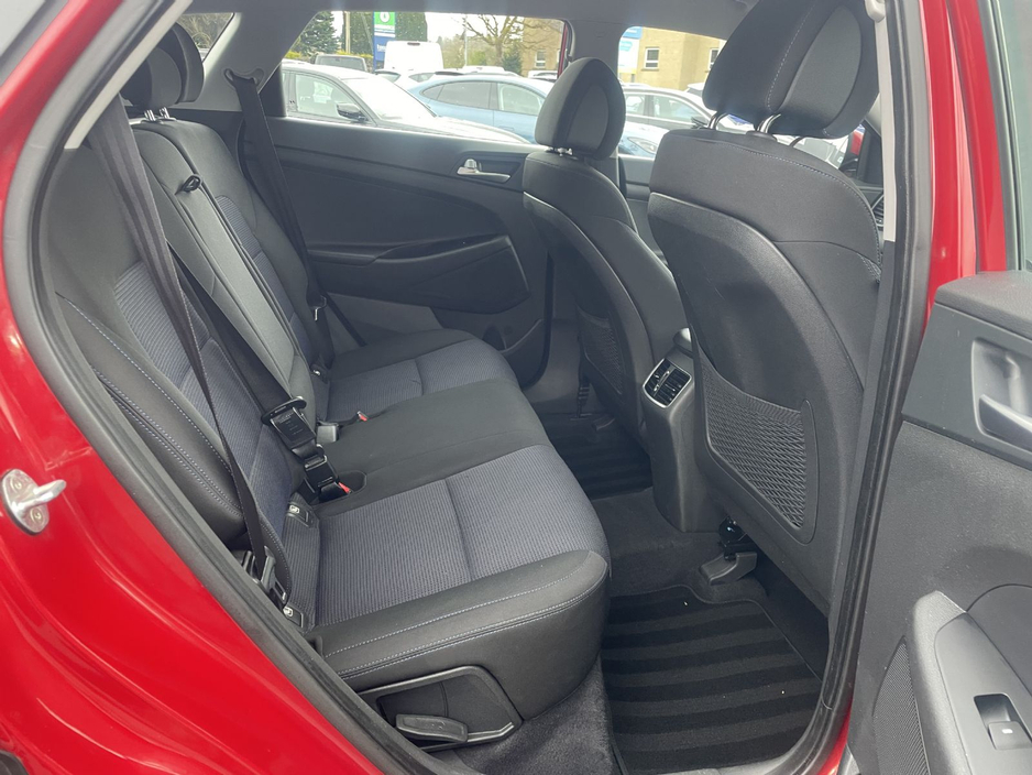 2017 Hyundai Tucson - image 12