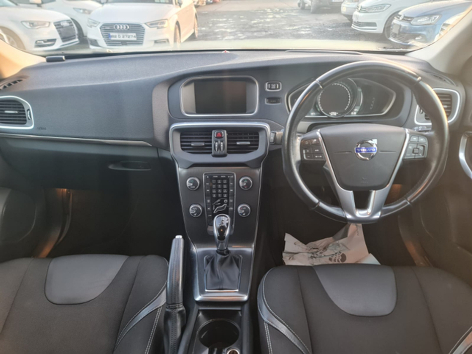 2013 Volvo V40 1.6Petrol T4 SE Automatic  (3687) €10,995