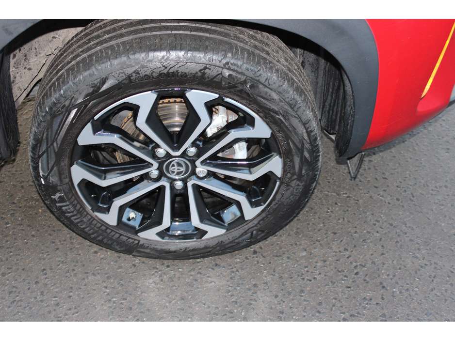 2023 Toyota Yaris Cross 1.5 Hybrid CVT Luna Sport €28,950