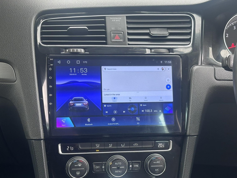 2015 Volkswagen Golf - image 17